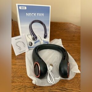 Green Neck Fan with Rose Gold Accents